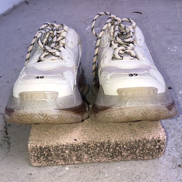 Balenciaga Triple S - Picture 4 of 10